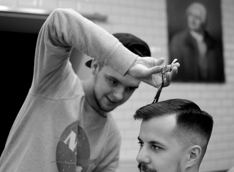 coupe dégradé bas à blanc