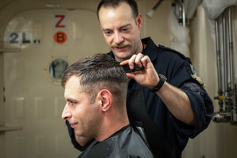 coupe dégradé bas à blanc