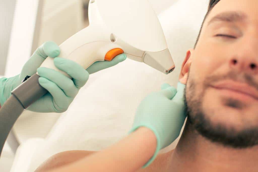 Une auriculothérapie au laser pour arrêter cannabis