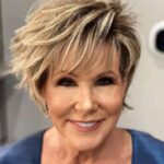 coupe de cheveux court femme 60 ans avec m&egrave;ches