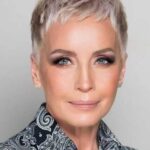 coupe de cheveux court femme 60 ans avec m&egrave;ches