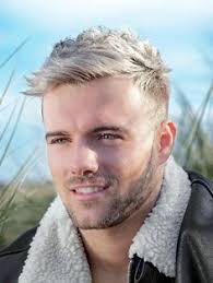 coupe de cheveux homme blond