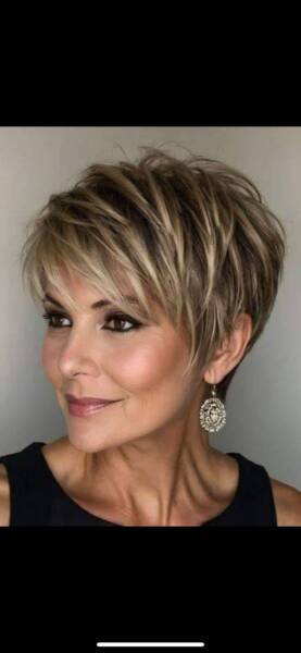 coupe de cheveux 70 ans et lunettes