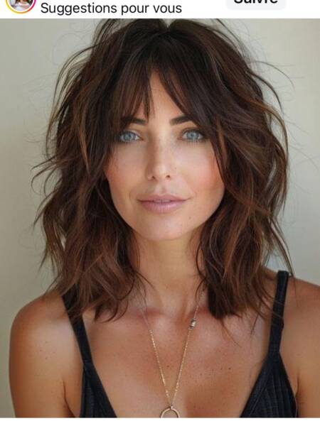 effil&eacute; sauvage coupe de cheveux